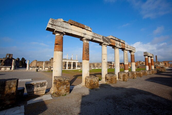 Small Group Guided Pompeii Tour from Positano - Your Guided Time in Pompeii: What to Expect on the Ground