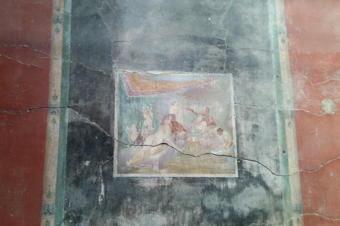 Tour in the ruins of Pompeii with an archaeologist - Price and what you truly get for $338.76 per group